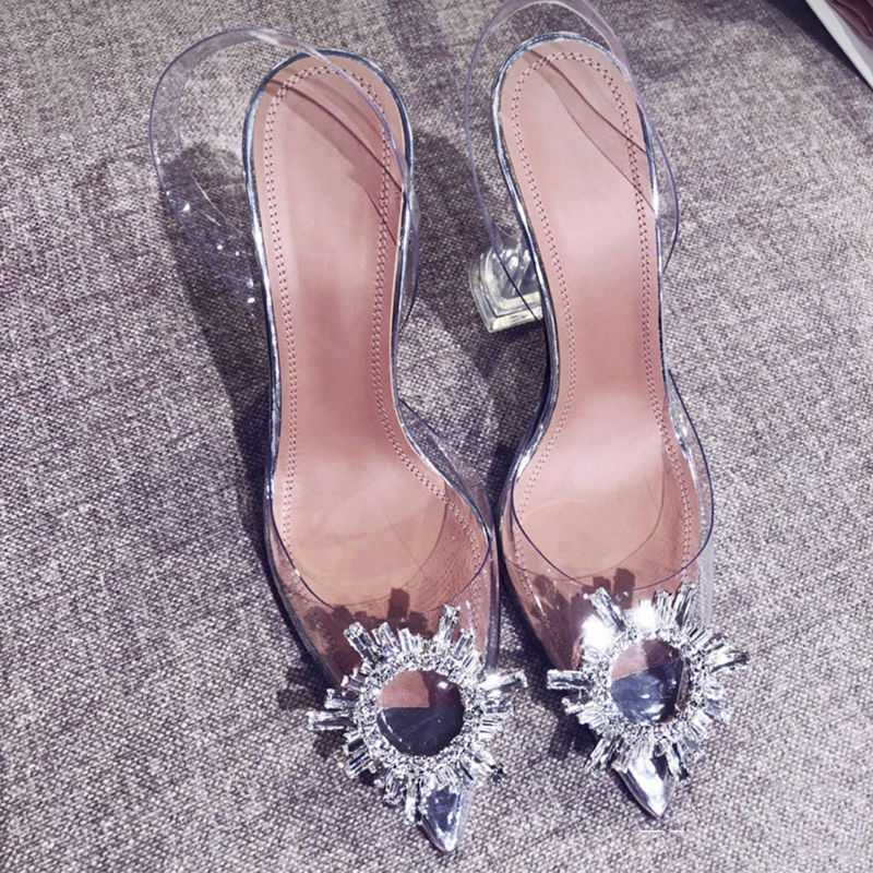 Genteel Pumps